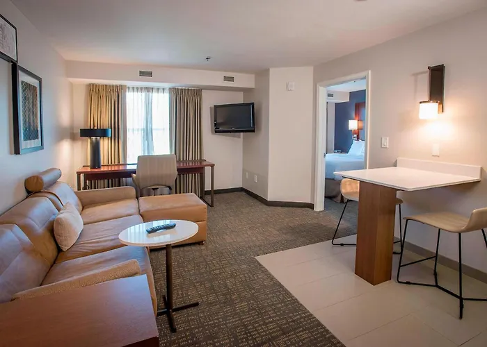 By Marriott Downtown 3*