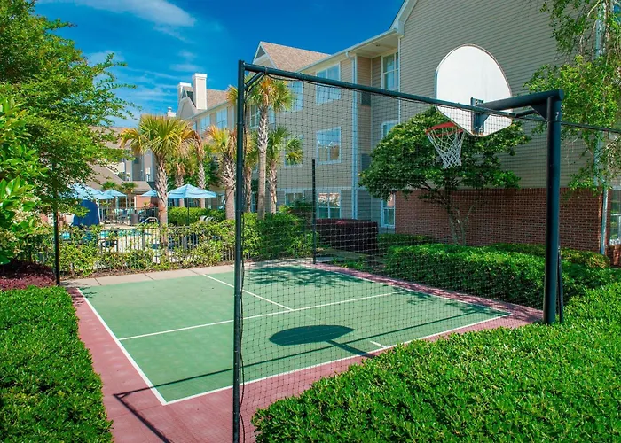 By Marriott Downtown Pensacola